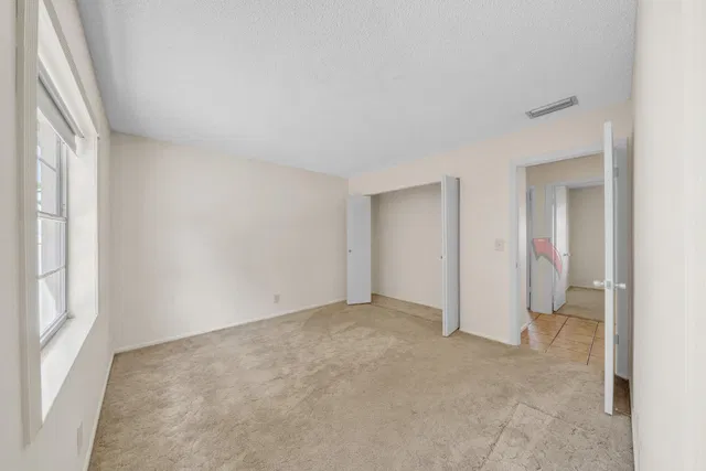 Residence photo 22