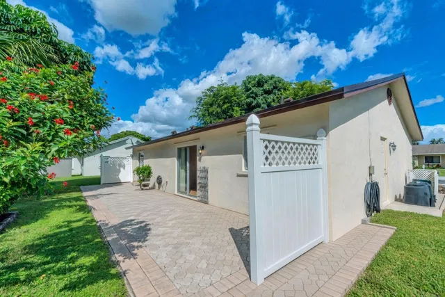 Residence photo 33