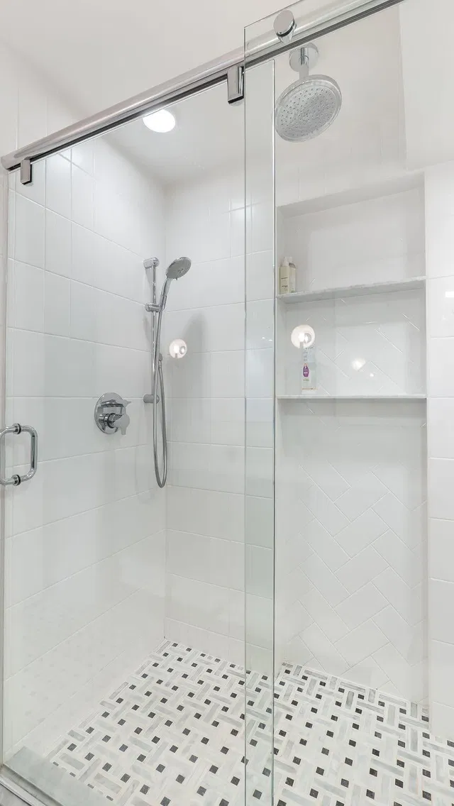 Unit 401 photo 44