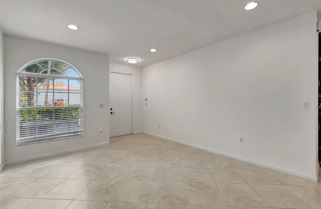 Residence photo 8