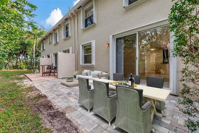 Residence photo 25
