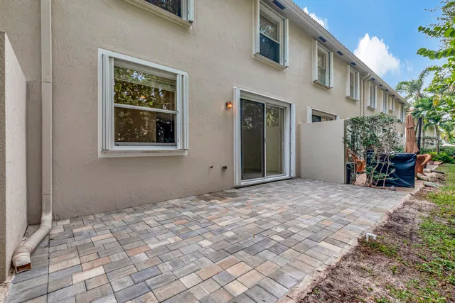 Residence photo 29