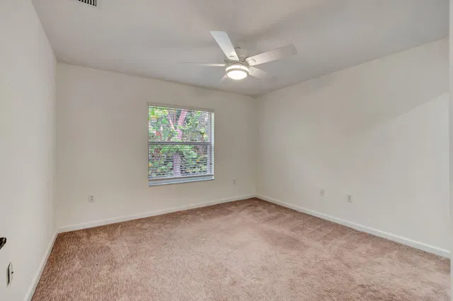 Residence photo 33