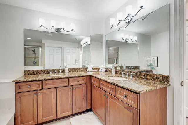Residence photo 49