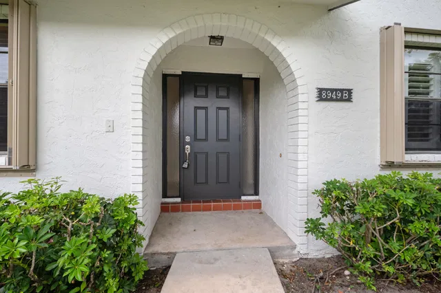 Unit B photo 3