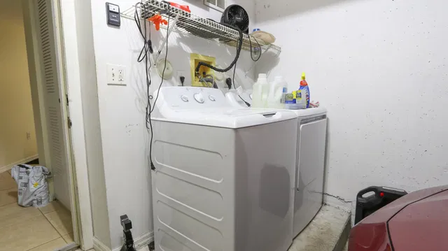 Unit 1112 photo 13