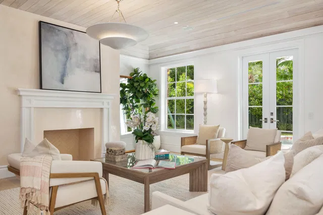 SoSo West Palm Beach Residence photo 3