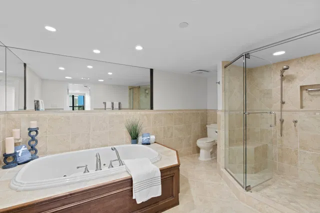 Unit B303 photo 29