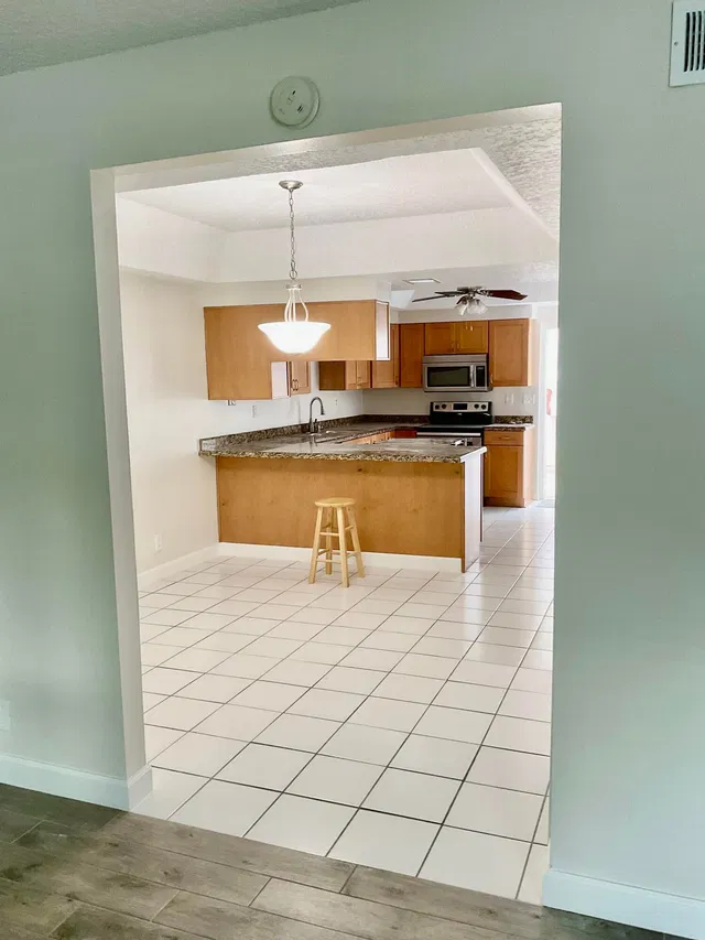 Flamingo Park Unit 1E photo 4