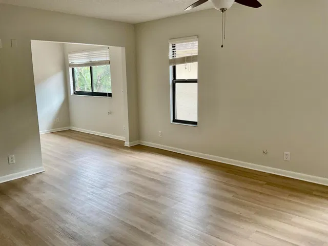 Flamingo Park Unit 1E photo 15