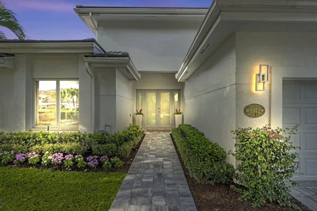 Residence photo 3