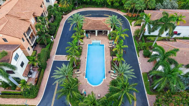 Residence photo 5