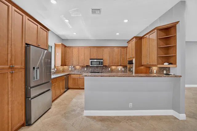 Residence photo 76