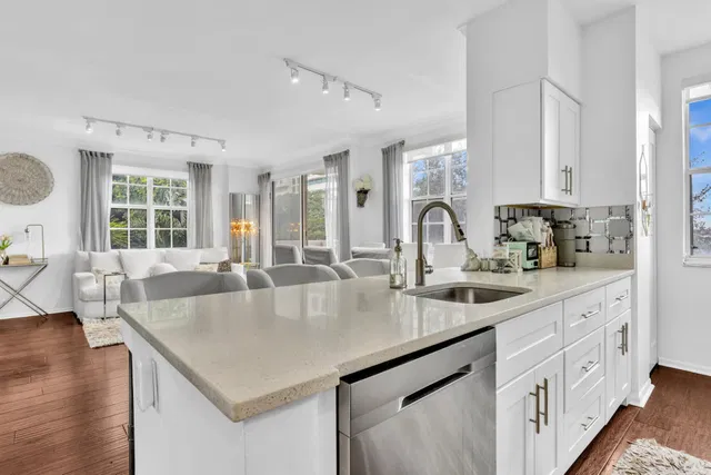 The Montecito Unit 213 photo 6