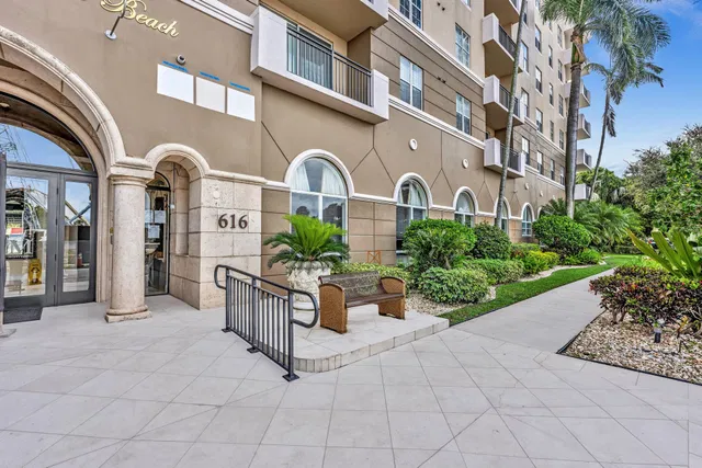 The Montecito Unit 213 photo 37