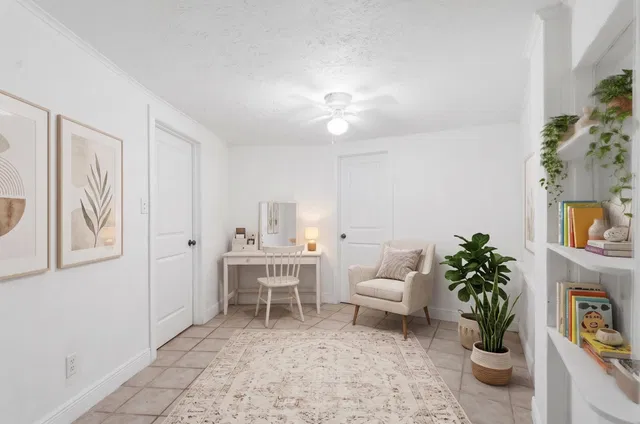 Residence photo 24
