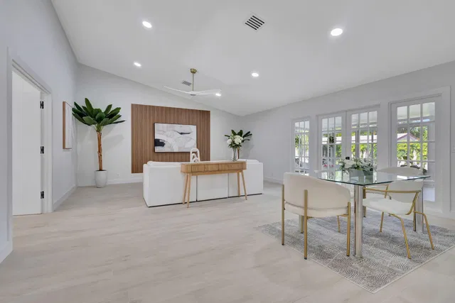 SoSo West Palm Beach Residence photo 13