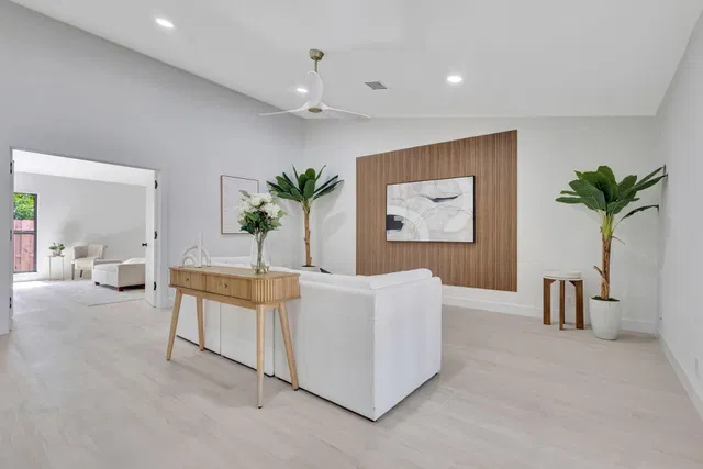 SoSo West Palm Beach Residence photo 18