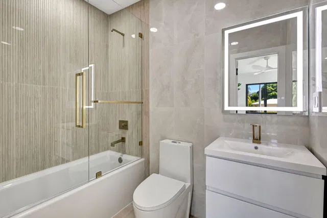 SoSo West Palm Beach Residence photo 25
