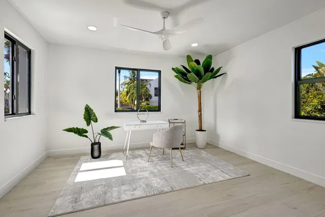 SoSo West Palm Beach Residence photo 26