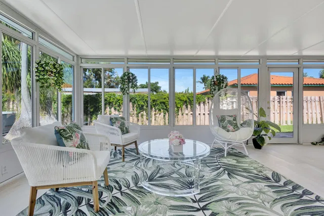 SoSo West Palm Beach Residence photo 31