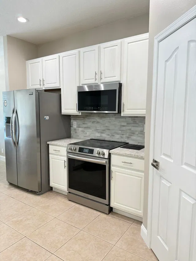 Residence photo 3