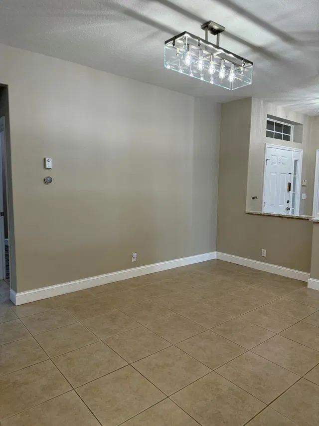 Residence photo 4