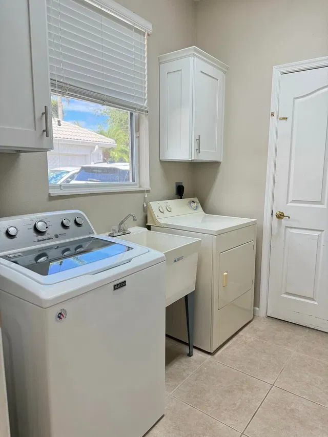 Residence photo 17