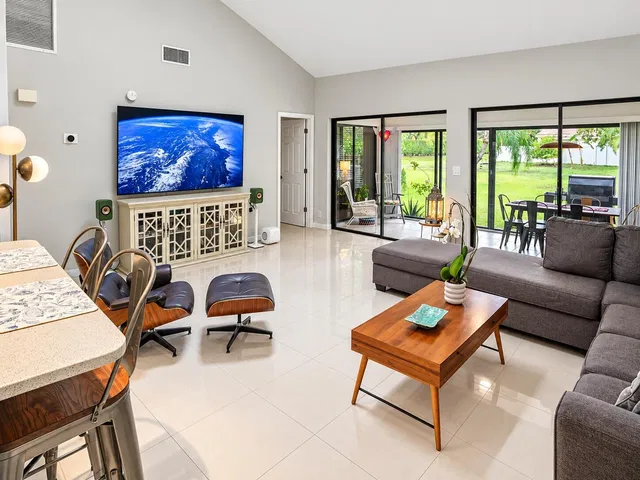 Residence photo 9