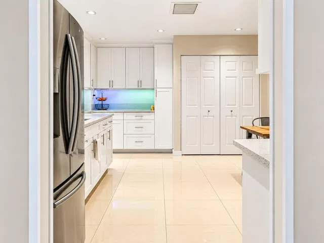 Residence photo 10
