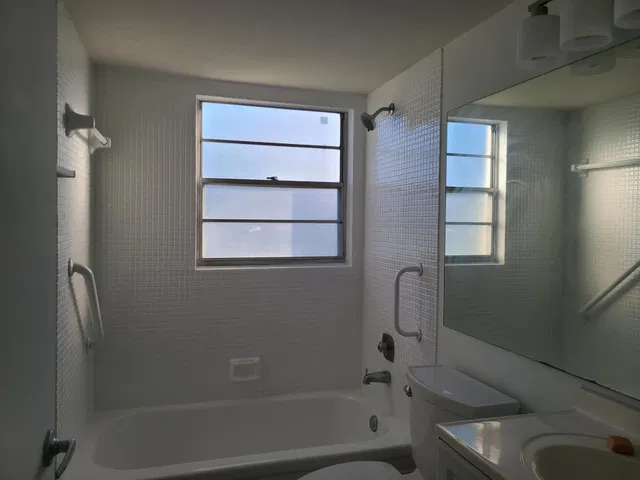  Residence photo 9