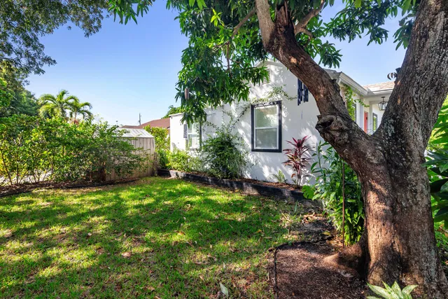 West Palm Beach Residence photo 18