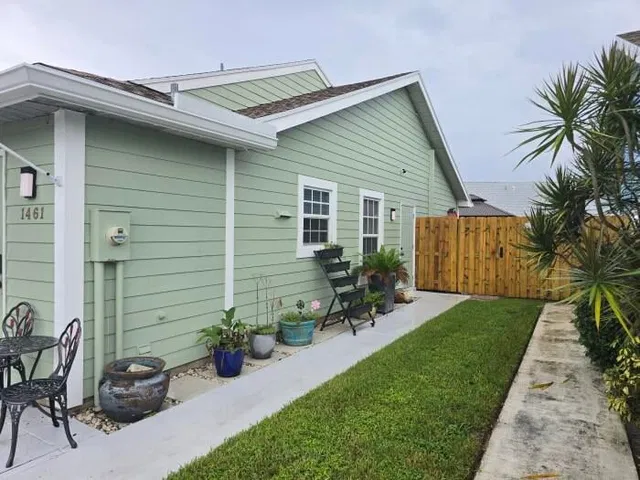  Residence photo 4