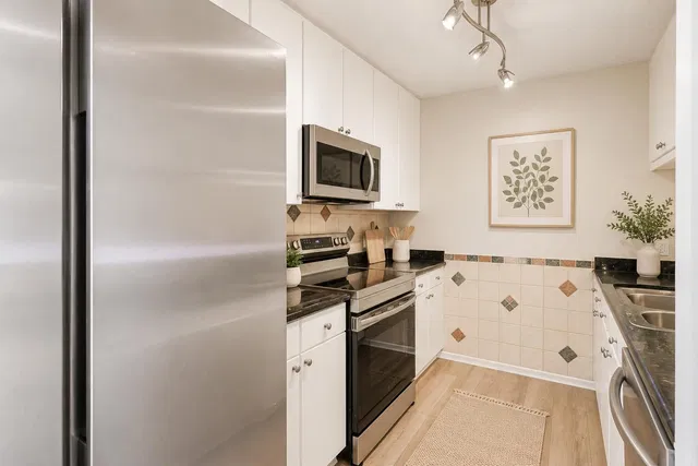 Residence photo 5