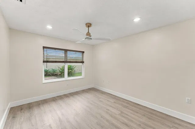 Residence photo 12