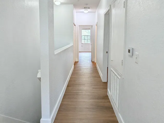 Unit 157 photo 11