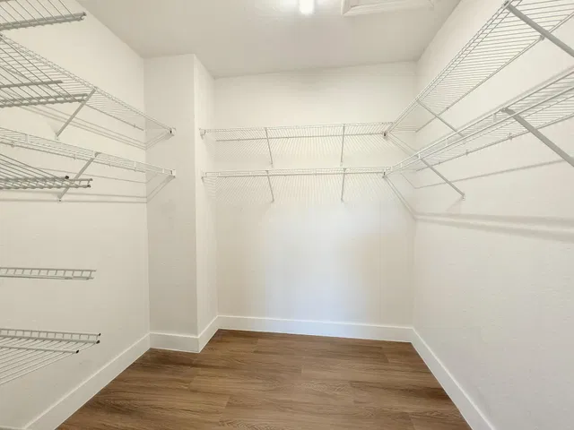 Unit 157 photo 14