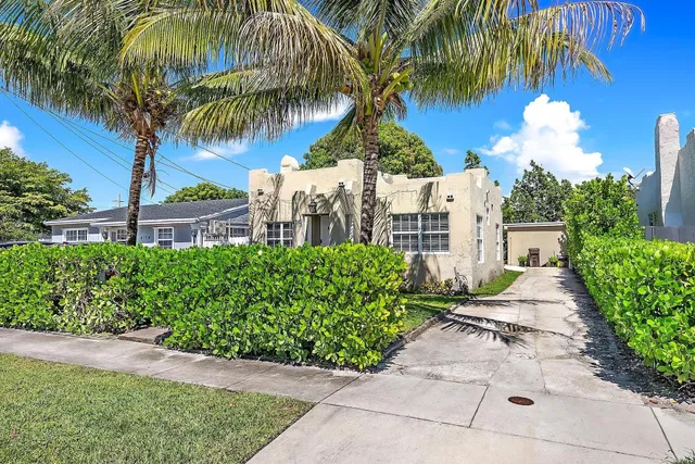 West Palm Beach Residence photo 2
