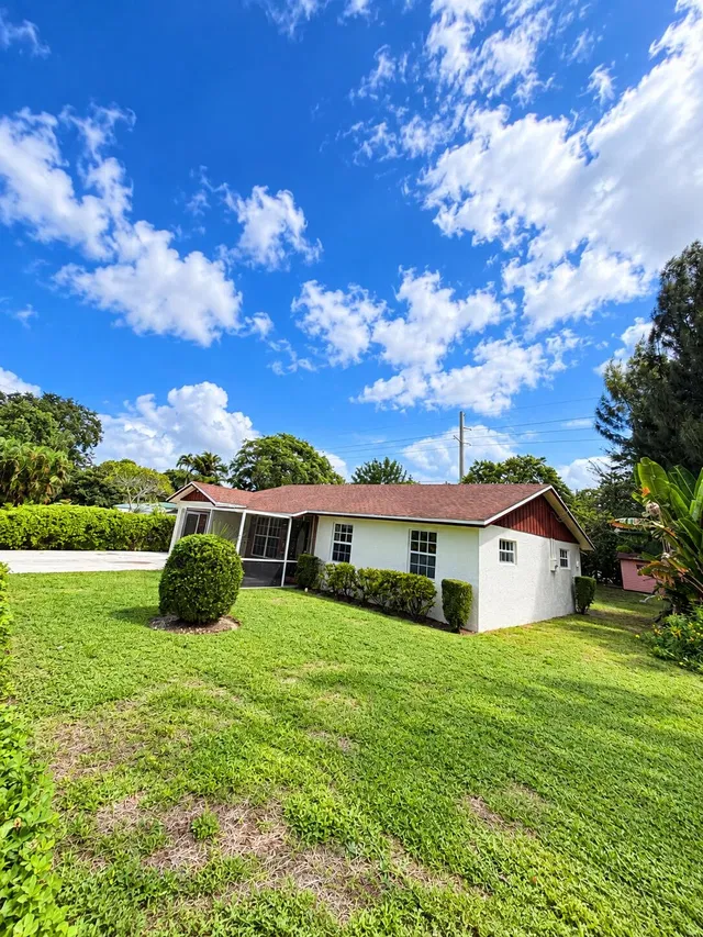  Residence photo 4