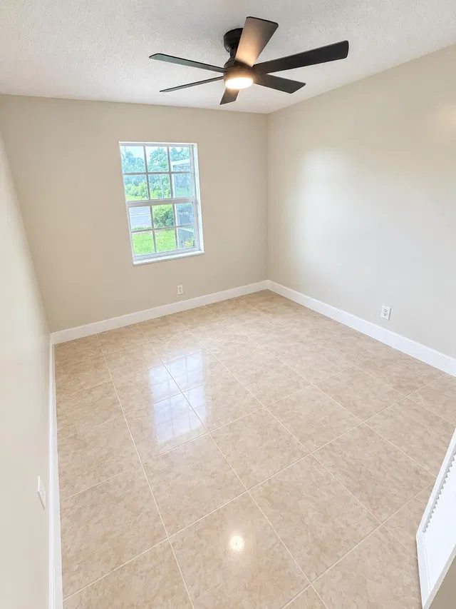  Residence photo 7