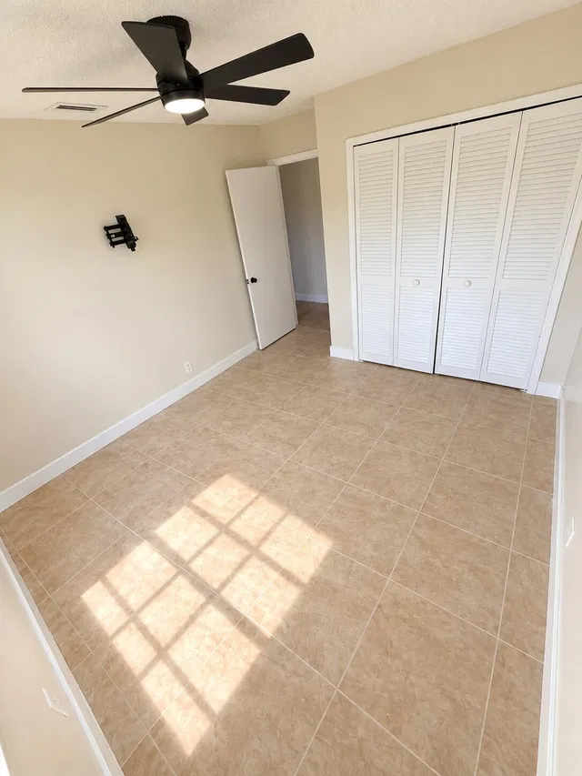  Residence photo 9