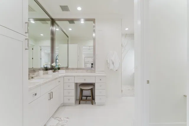 Boca Harbour Residence photo 26