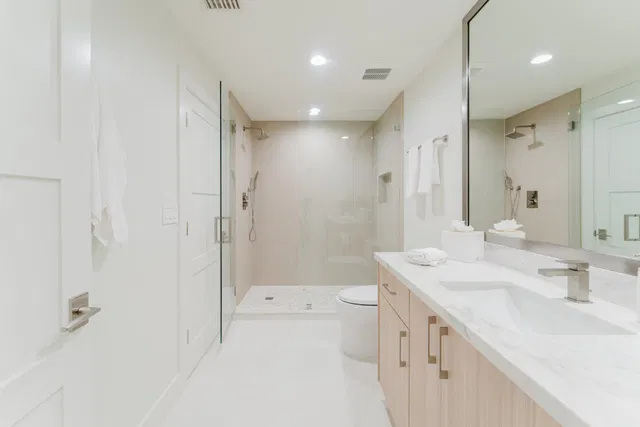 Boca Harbour Residence photo 34