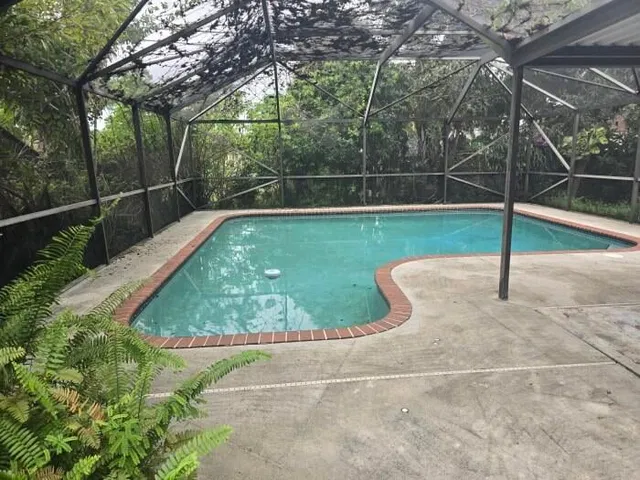  Residence photo 7