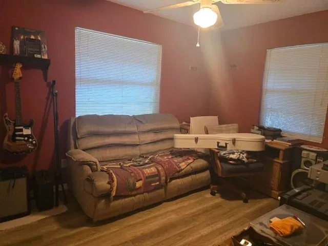  Residence photo 24