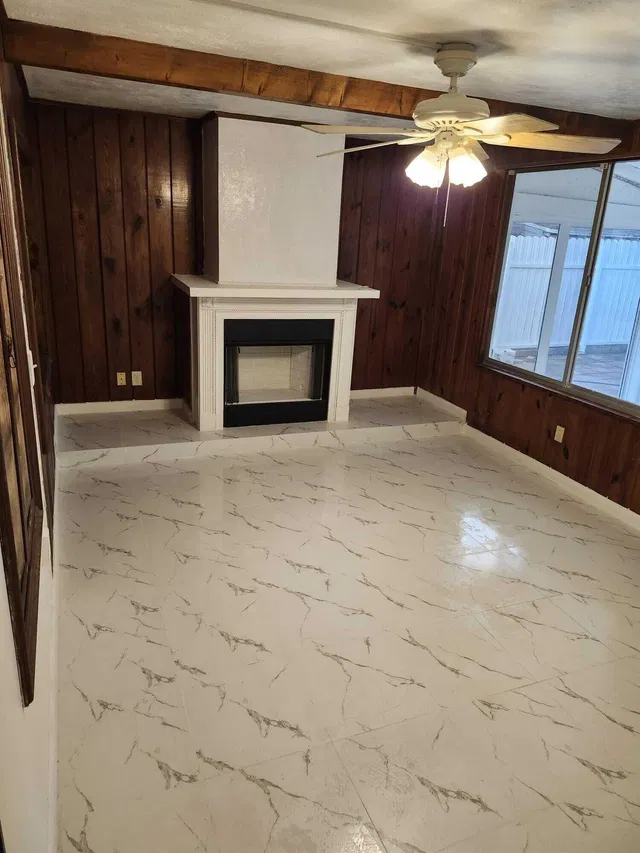 Residence photo 3