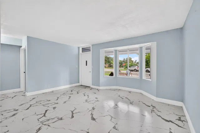 Residence photo 11