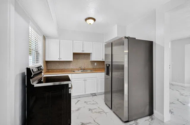 Residence photo 17