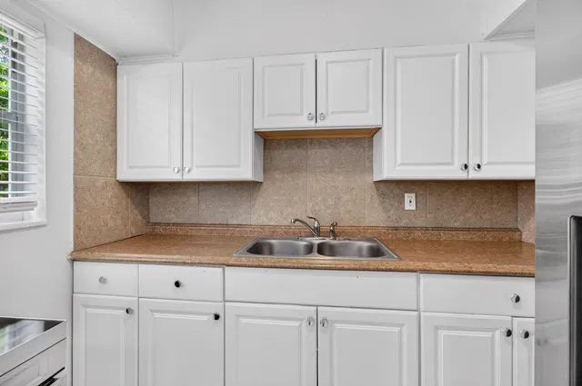 Residence photo 18