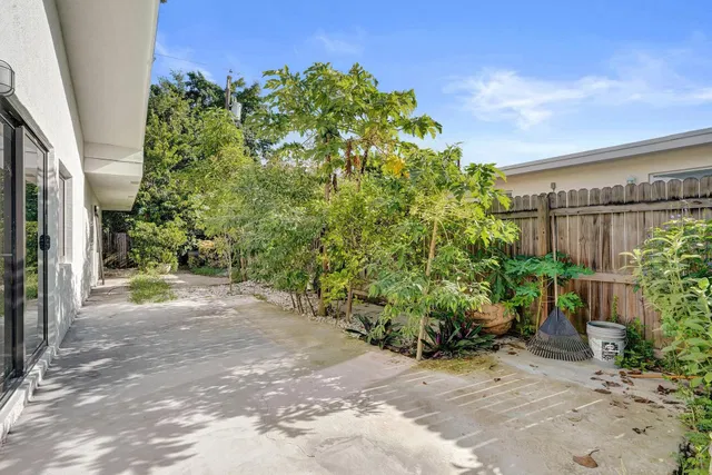 Residence photo 5